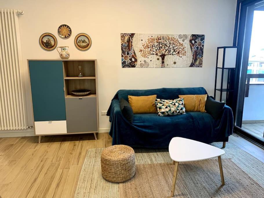 Appartamento Con Terrazzo Sui Tetti Milanesi Екстер'єр фото