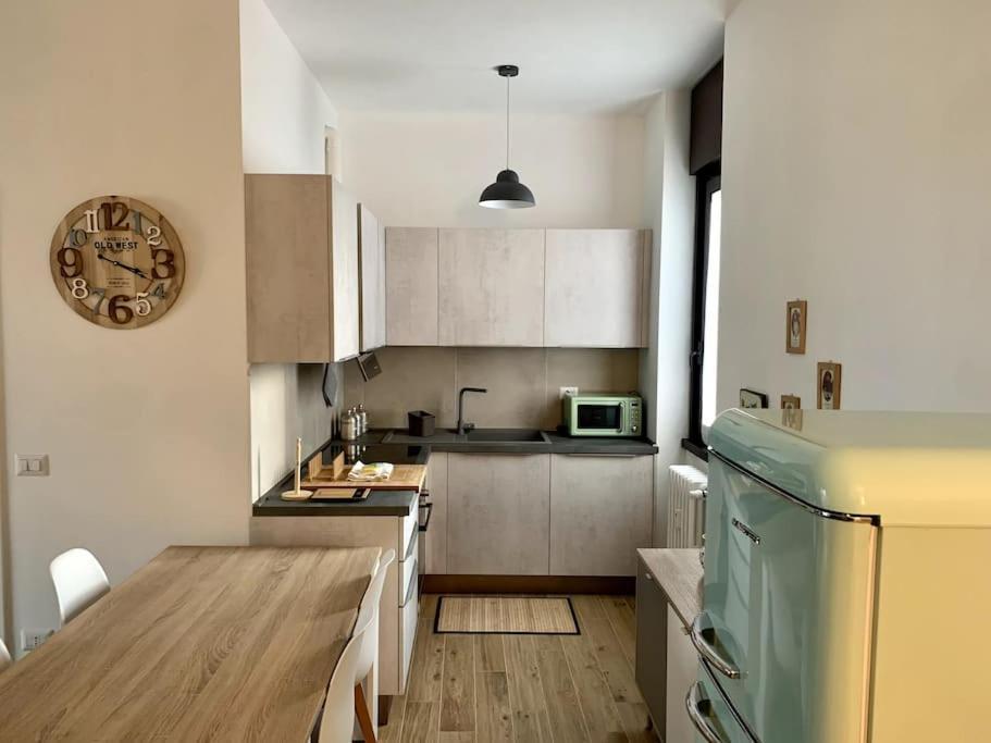 Appartamento Con Terrazzo Sui Tetti Milanesi Екстер'єр фото